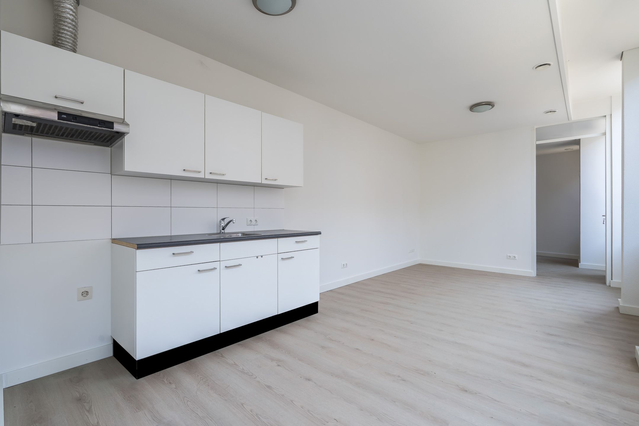 Photo 3 of Beekstraat 2-B