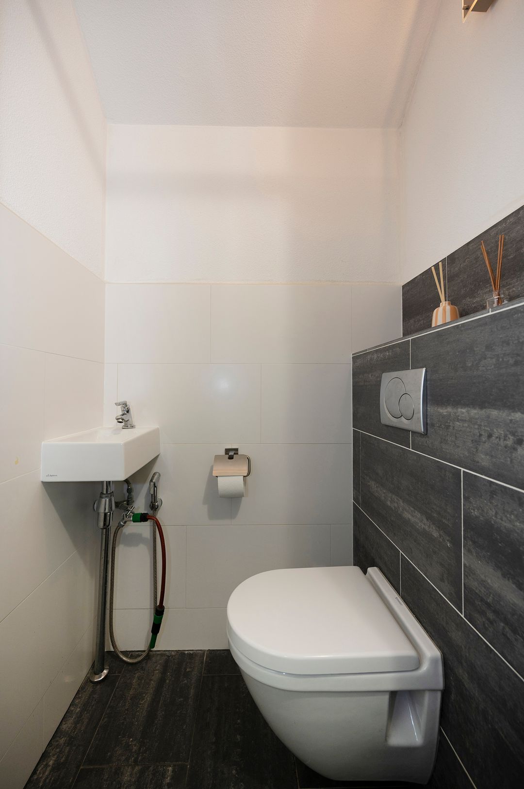 Photo 11 of Van Raemdonckstraat 30