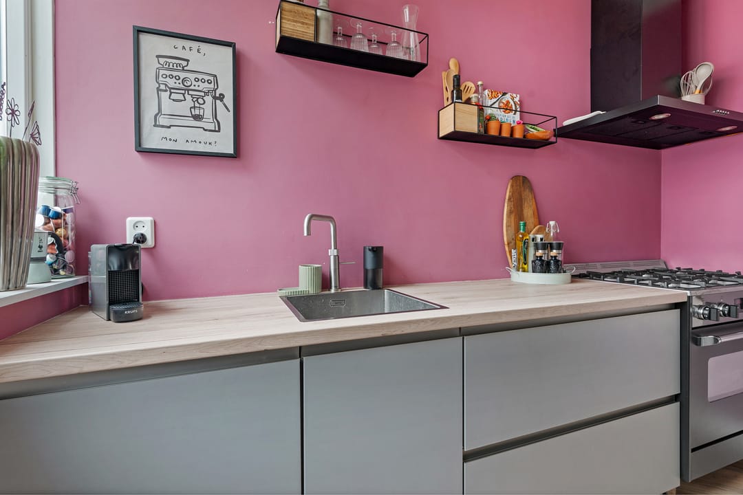 Spacious Corner Home with Five Bedrooms and Private Parking in Zutphen — 7