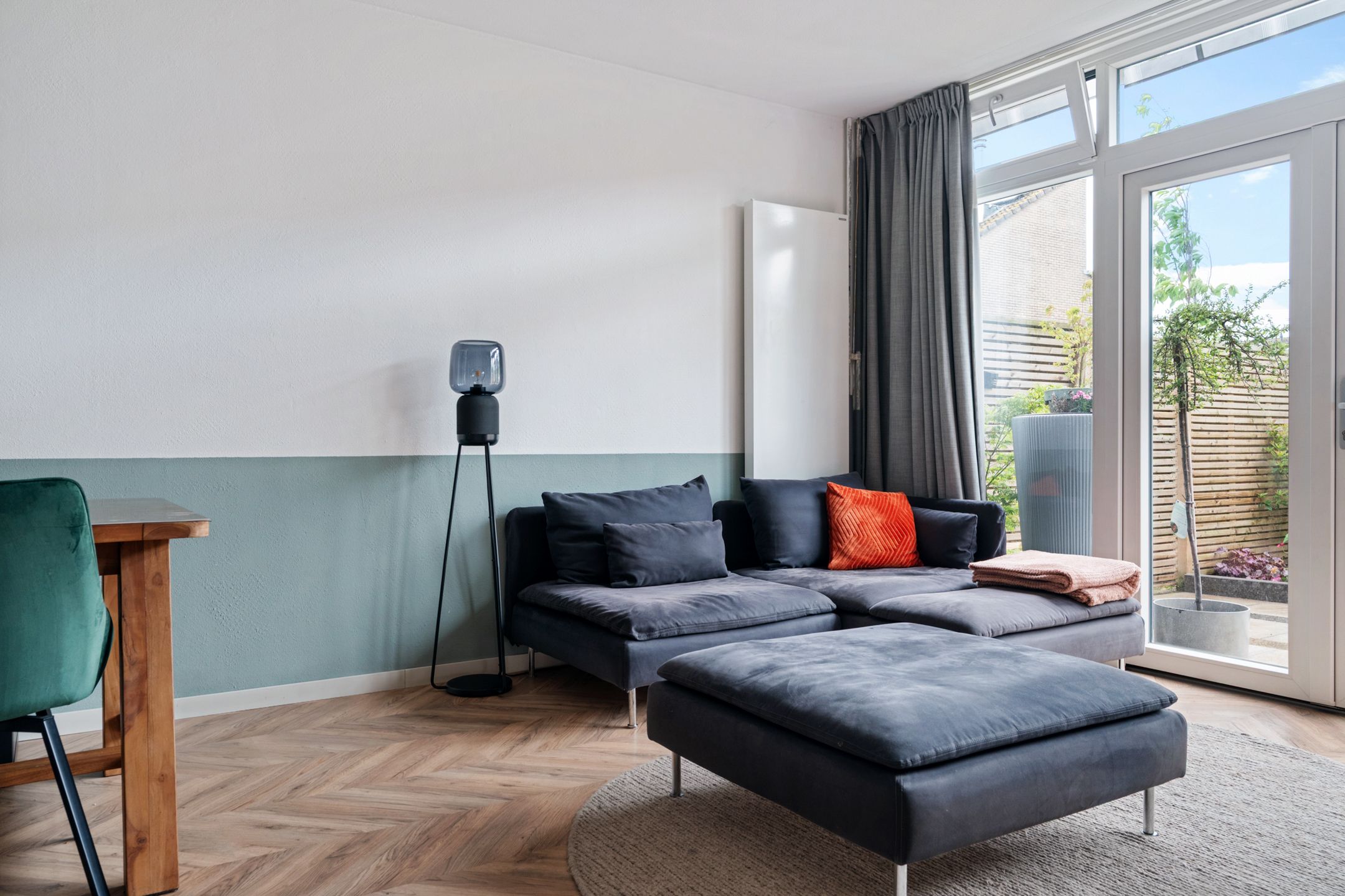 Spacious Corner Home with Five Bedrooms and Private Parking in Zutphen — 12