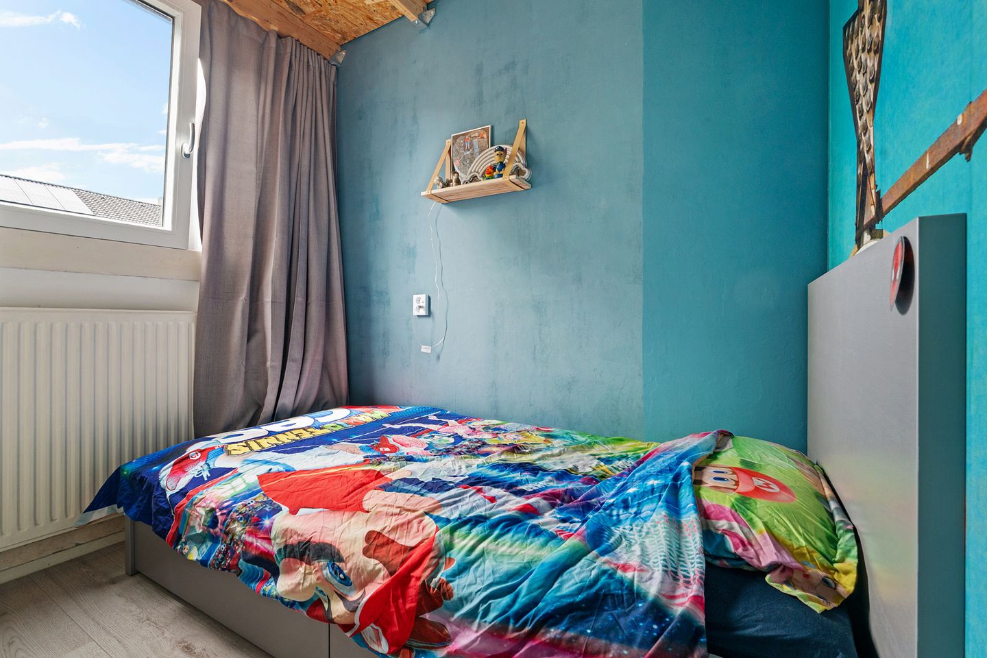 Spacious Corner Home with Five Bedrooms and Private Parking in Zutphen — 29