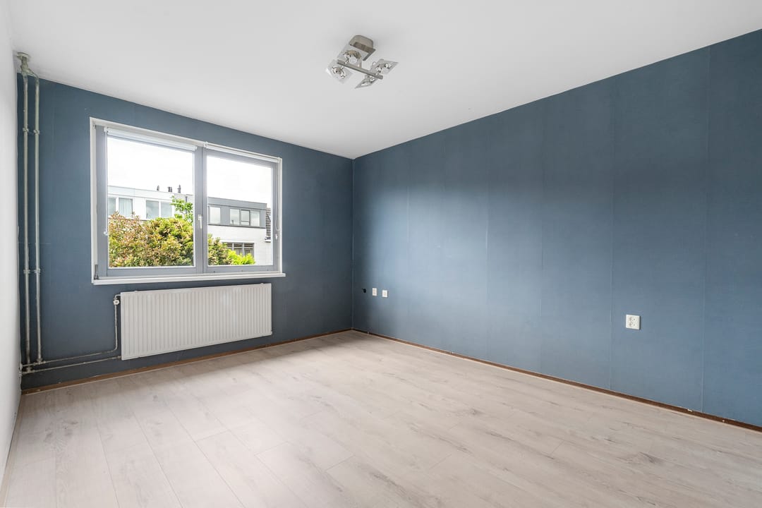 Spacious 5-Bedroom Townhouse with Sunny Southwest Garden in Quiet Toolenburg — 17