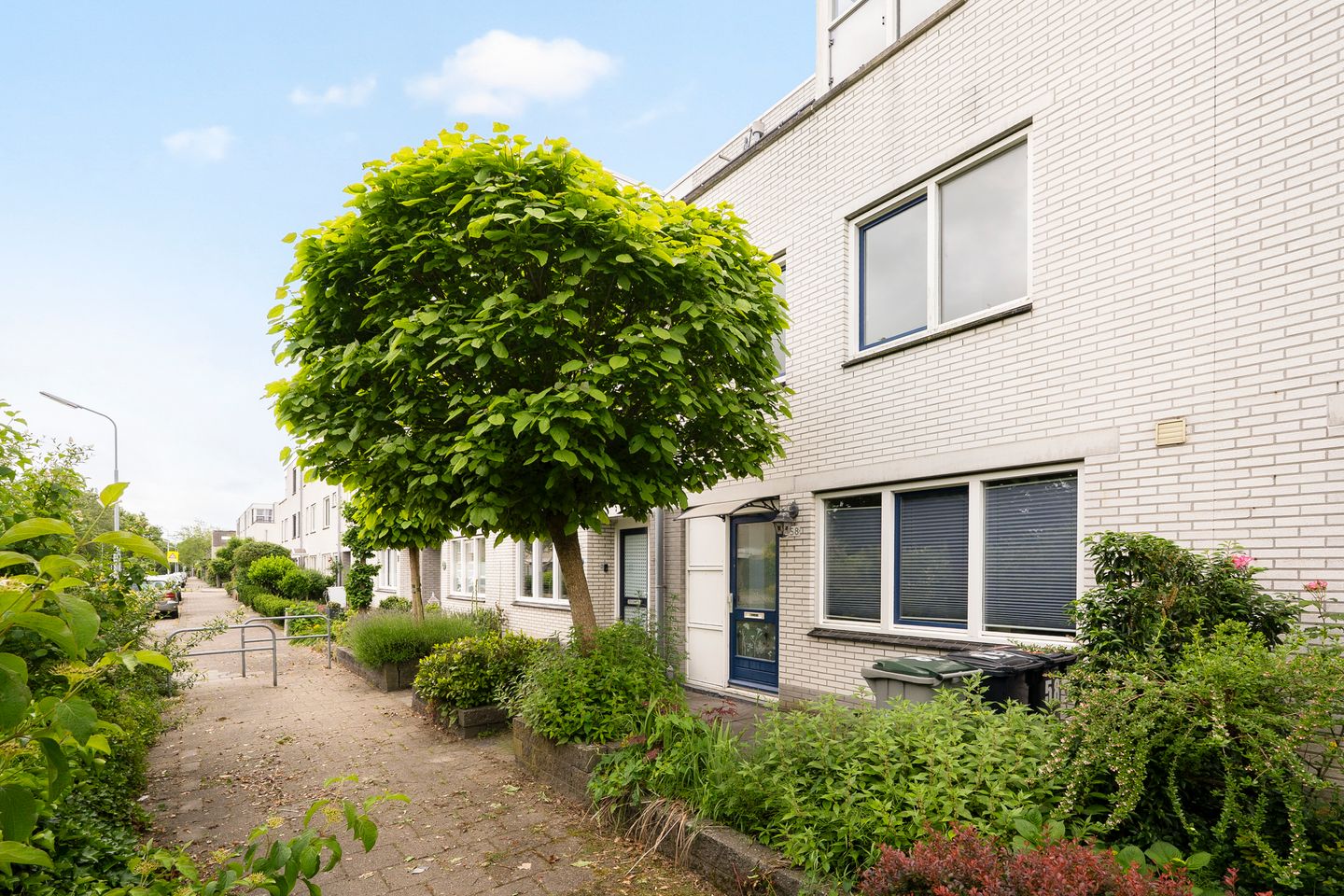 Foto 1 van Betsy Perkstraat 58