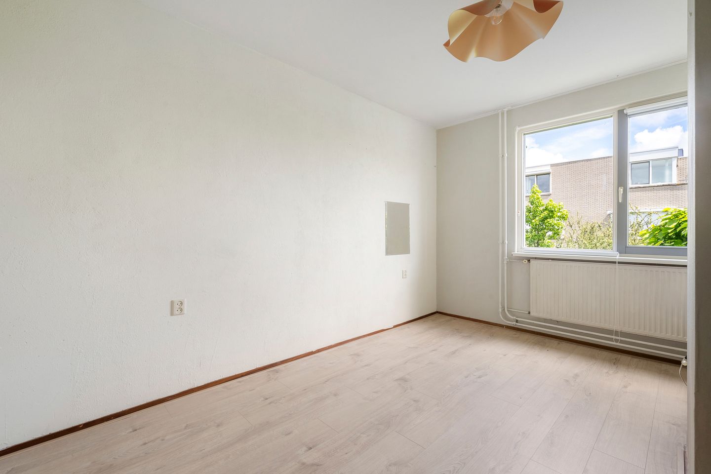 Spacious 5-Bedroom Townhouse with Sunny Southwest Garden in Quiet Toolenburg — 14