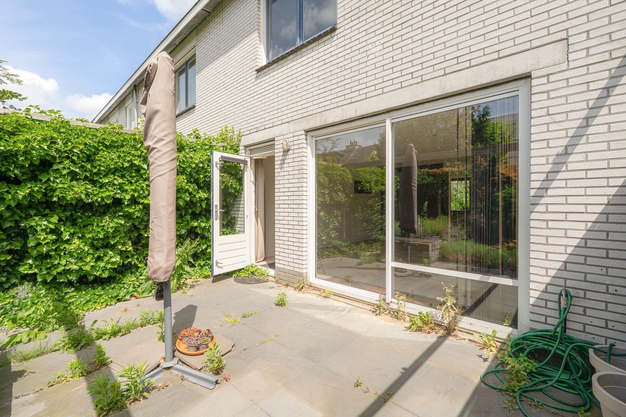 Spacious 5-Bedroom Townhouse with Sunny Southwest Garden in Quiet Toolenburg — 45