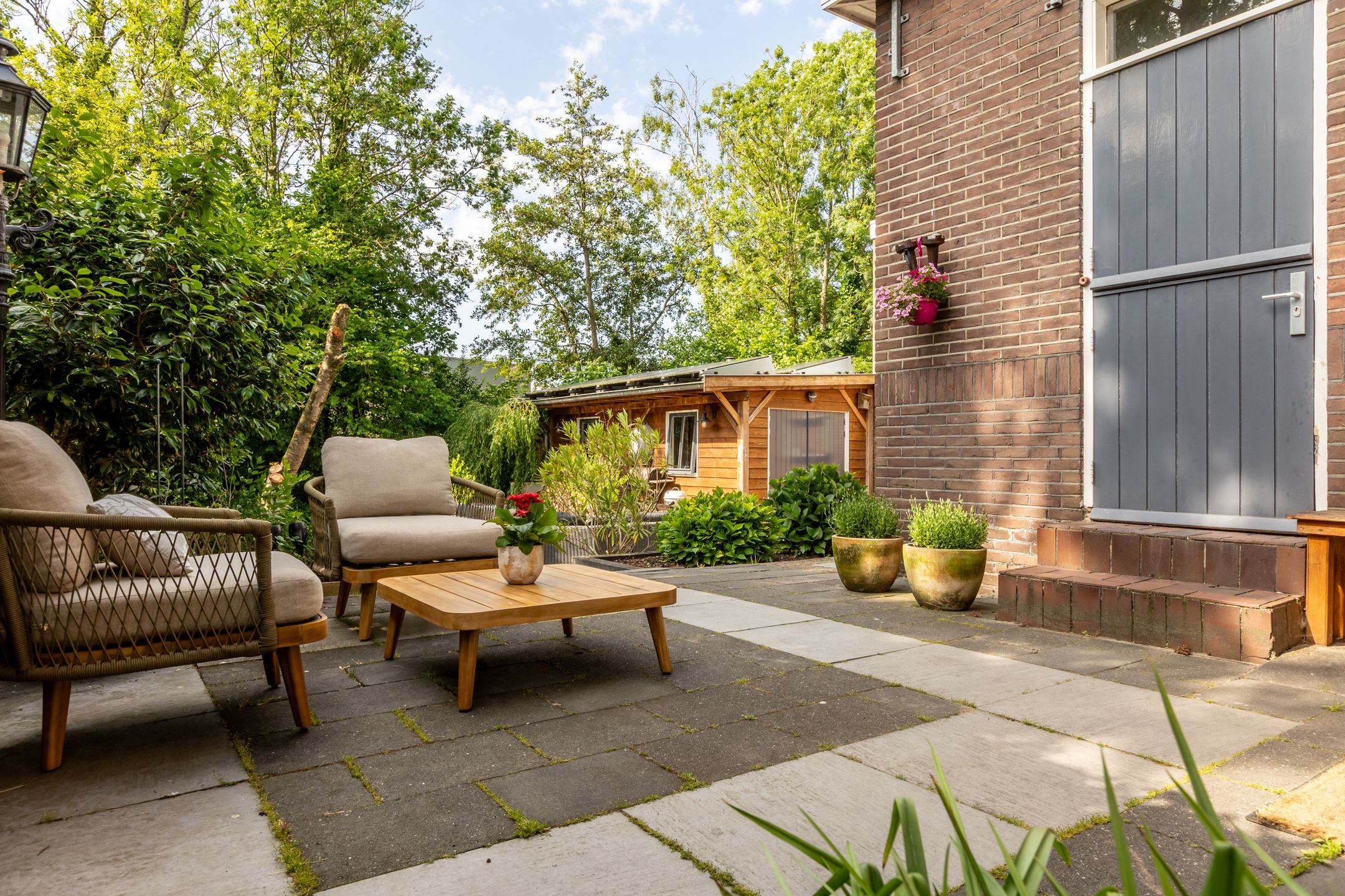 Charming 1930s Waterfront Detached House with Modern Luxury — 54