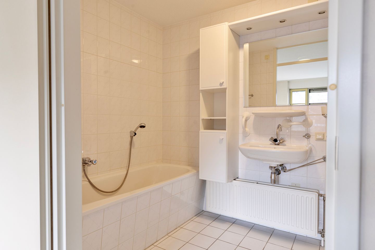 Bright three room apartment in central Lochem — 25