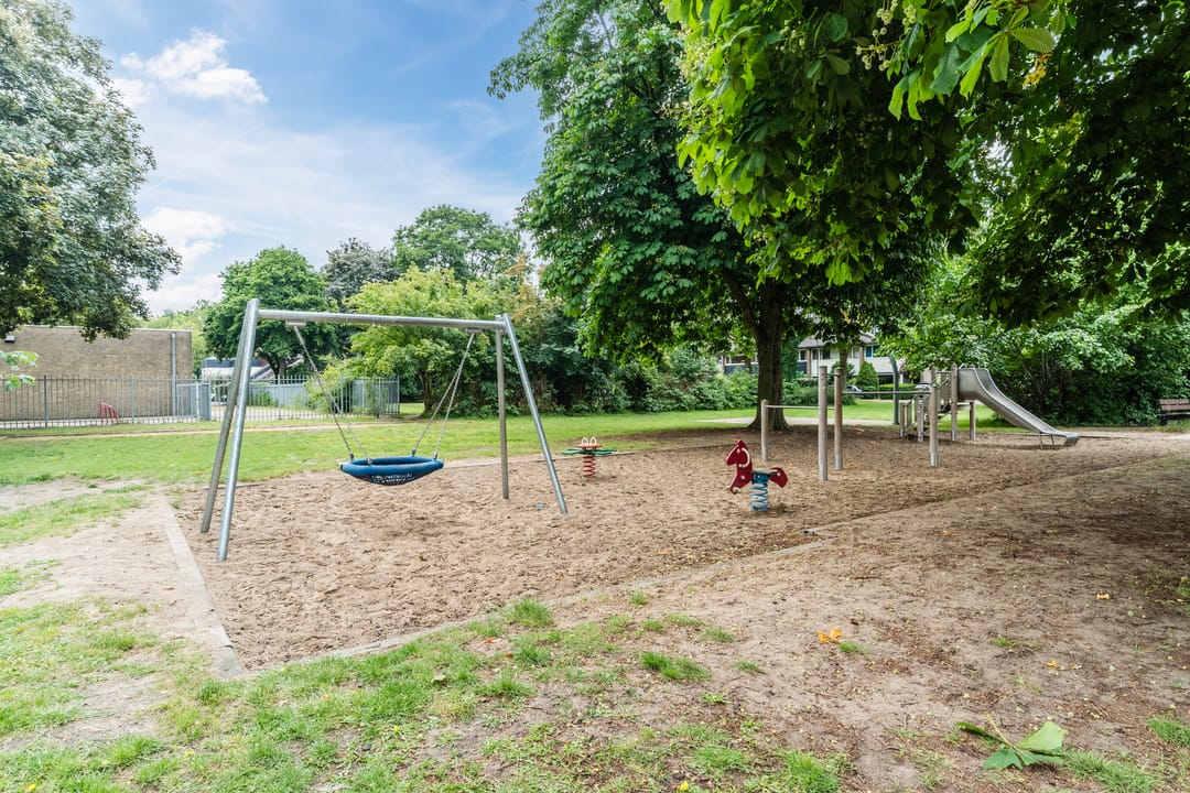 Spacious End Terraced House with Four Bedrooms in Family-Friendly IJpelaar Neighborhood — 47