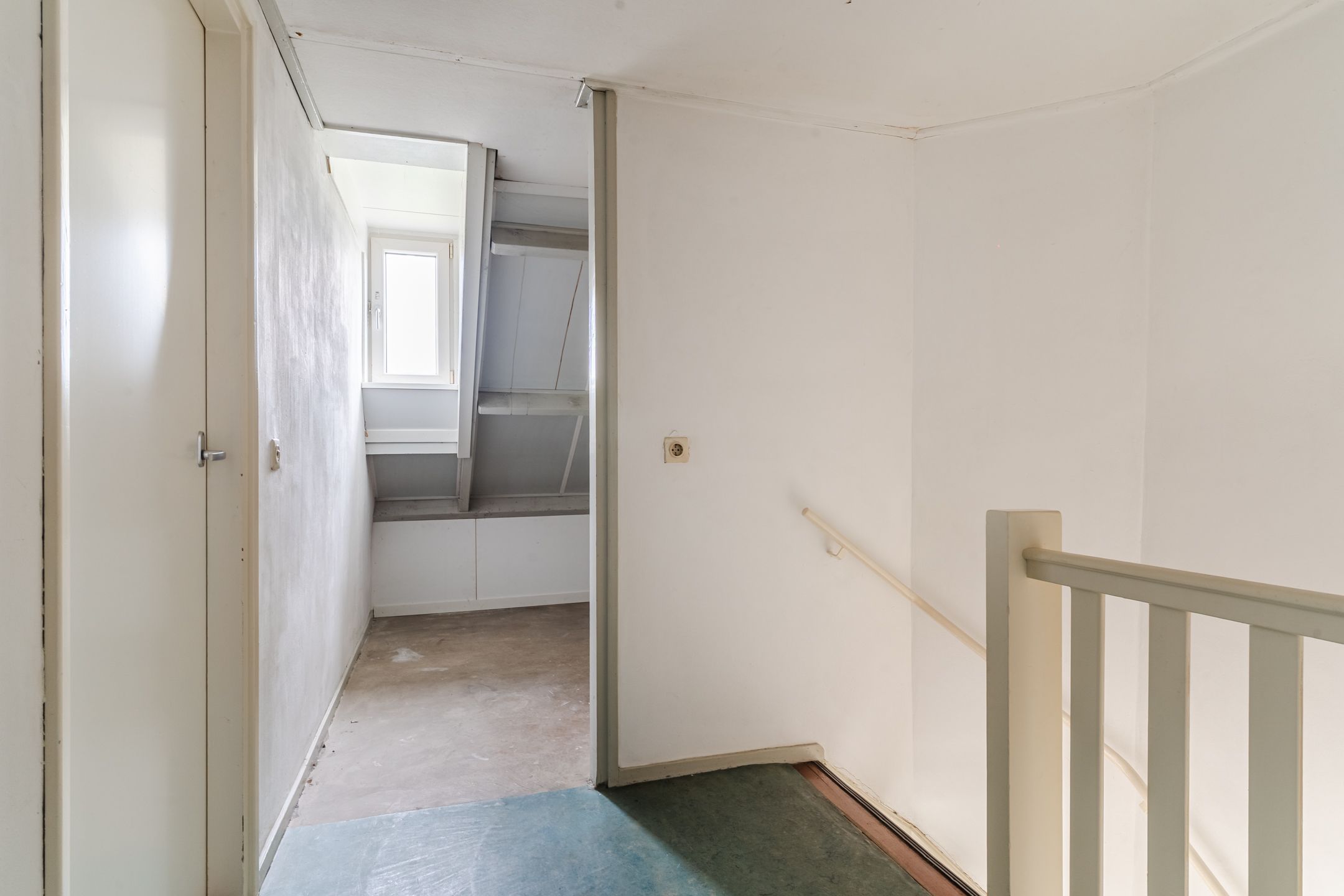 Spacious End Terraced House with Four Bedrooms in Family-Friendly IJpelaar Neighborhood — 36