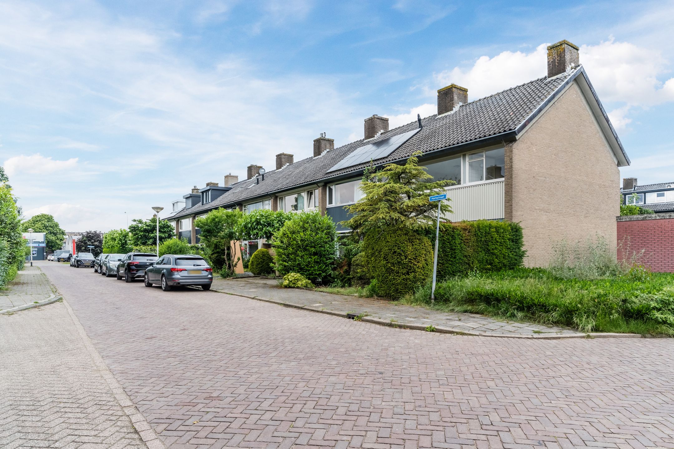 Spacious End Terraced House with Four Bedrooms in Family-Friendly IJpelaar Neighborhood — 42