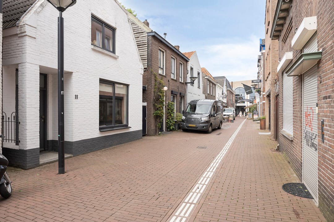 Foto 43 van Houtstraat 11