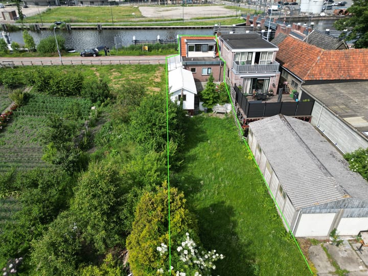 Twee-onder-één-kap te koop: Zwanenburgerdijk 390, Zwanenburg