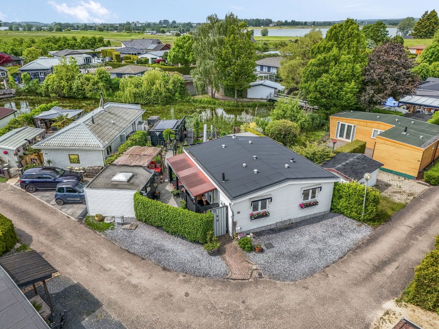 Foto 1 van Rijnbandijk 111-85