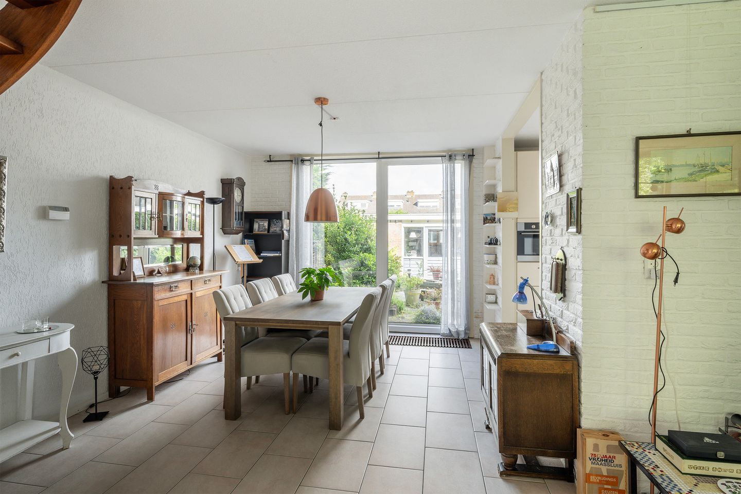 Spacious Five-Bedroom Terraced Home with Garage and Garden in Maassluis — 14