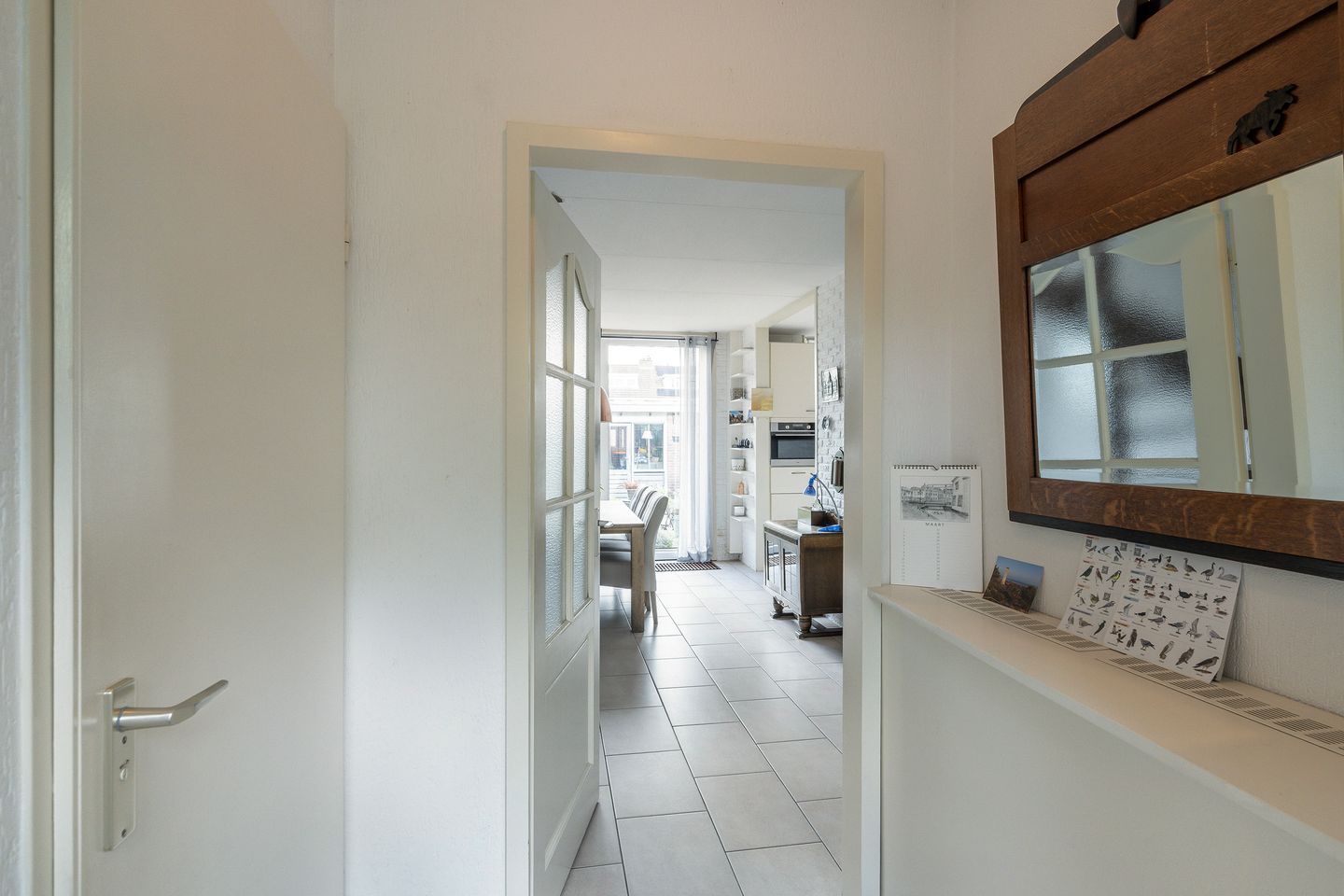 Spacious Five-Bedroom Terraced Home with Garage and Garden in Maassluis — 10