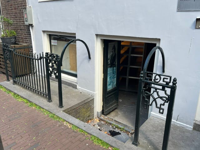 View photo 3 of Spuistraat 283