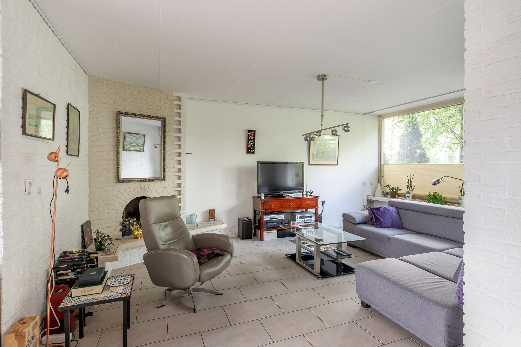 Spacious Five-Bedroom Terraced Home with Garage and Garden in Maassluis — 12