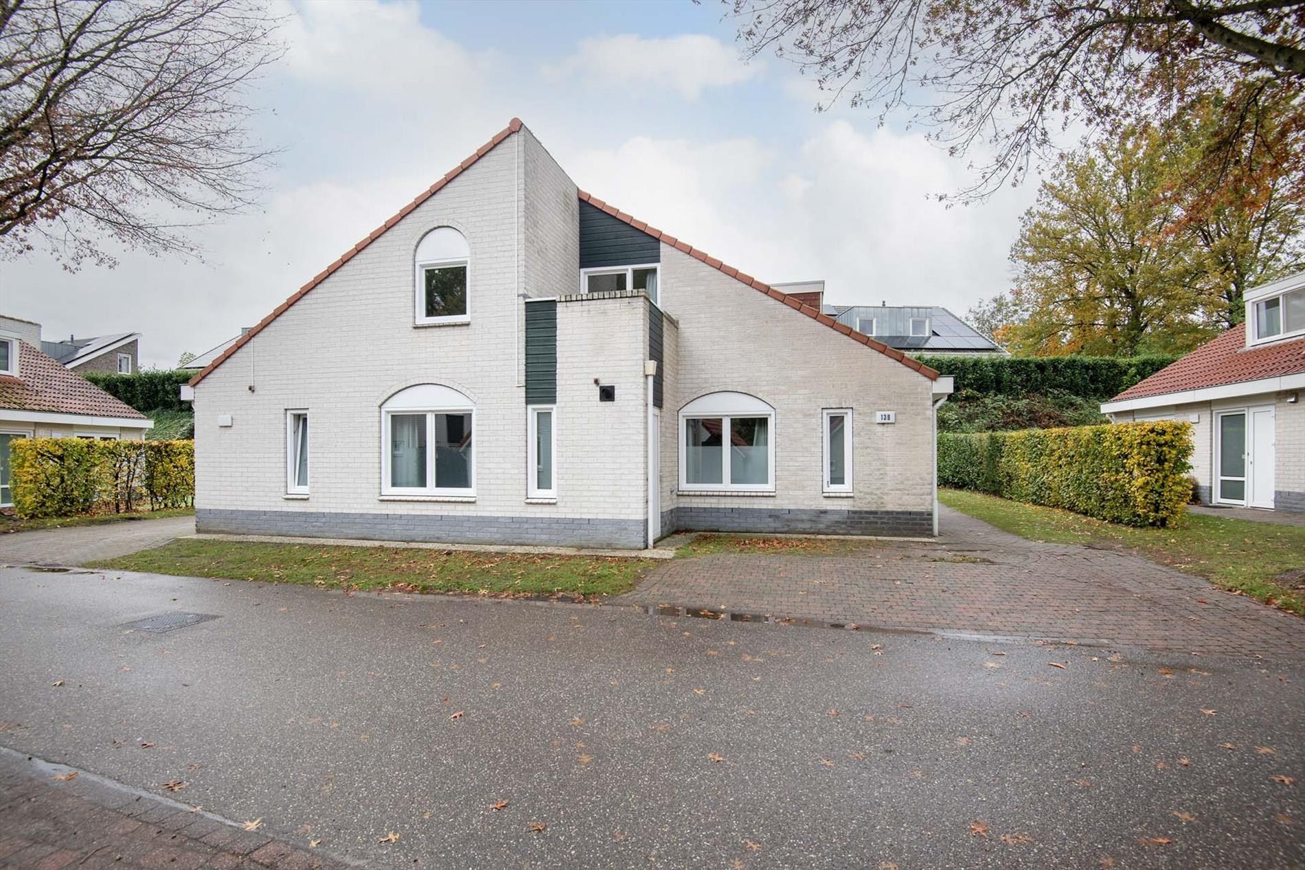 6-bedroom freehold villa in Arcen — photo 3 of 5