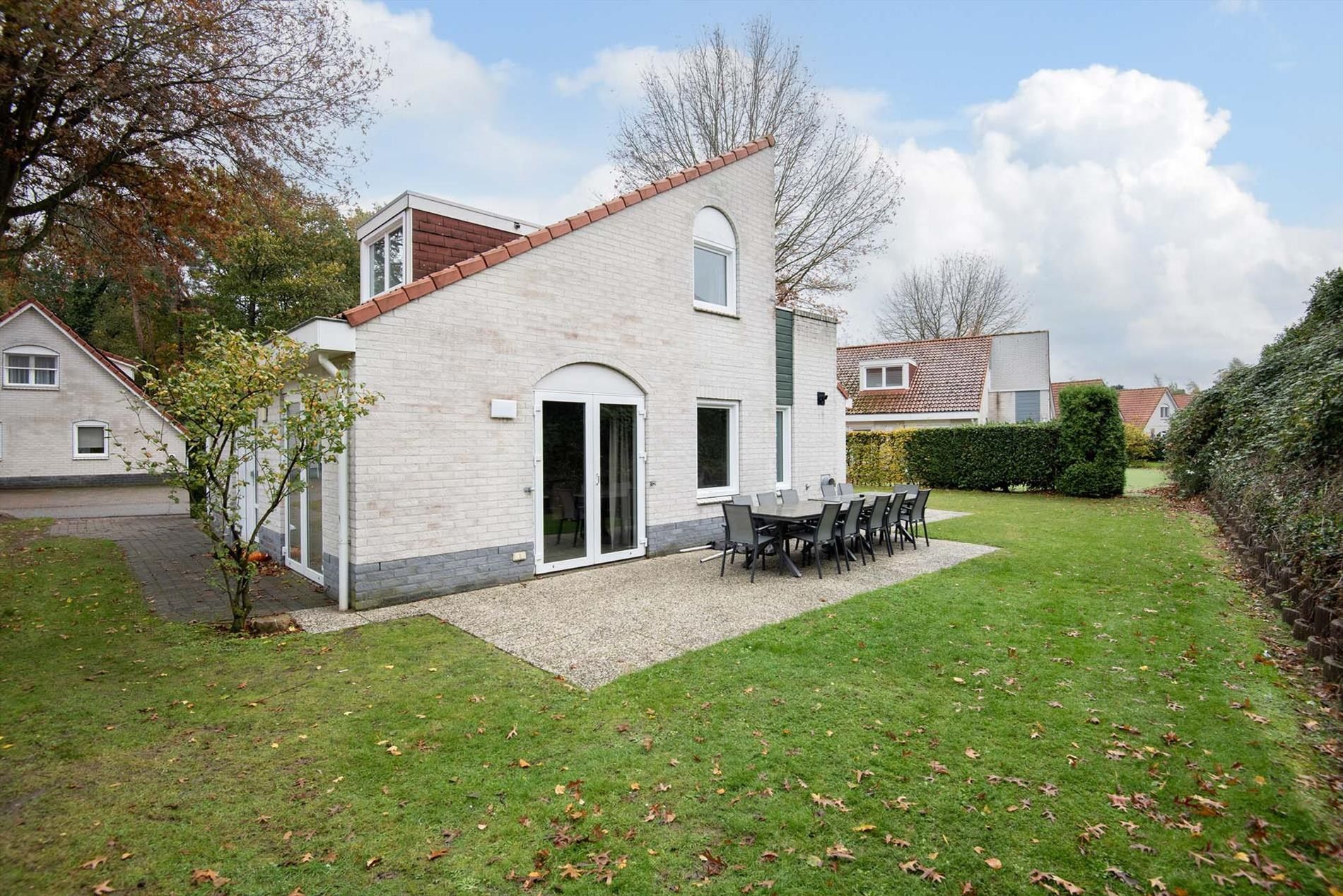 6-bedroom freehold villa in Arcen — photo 2 of 5