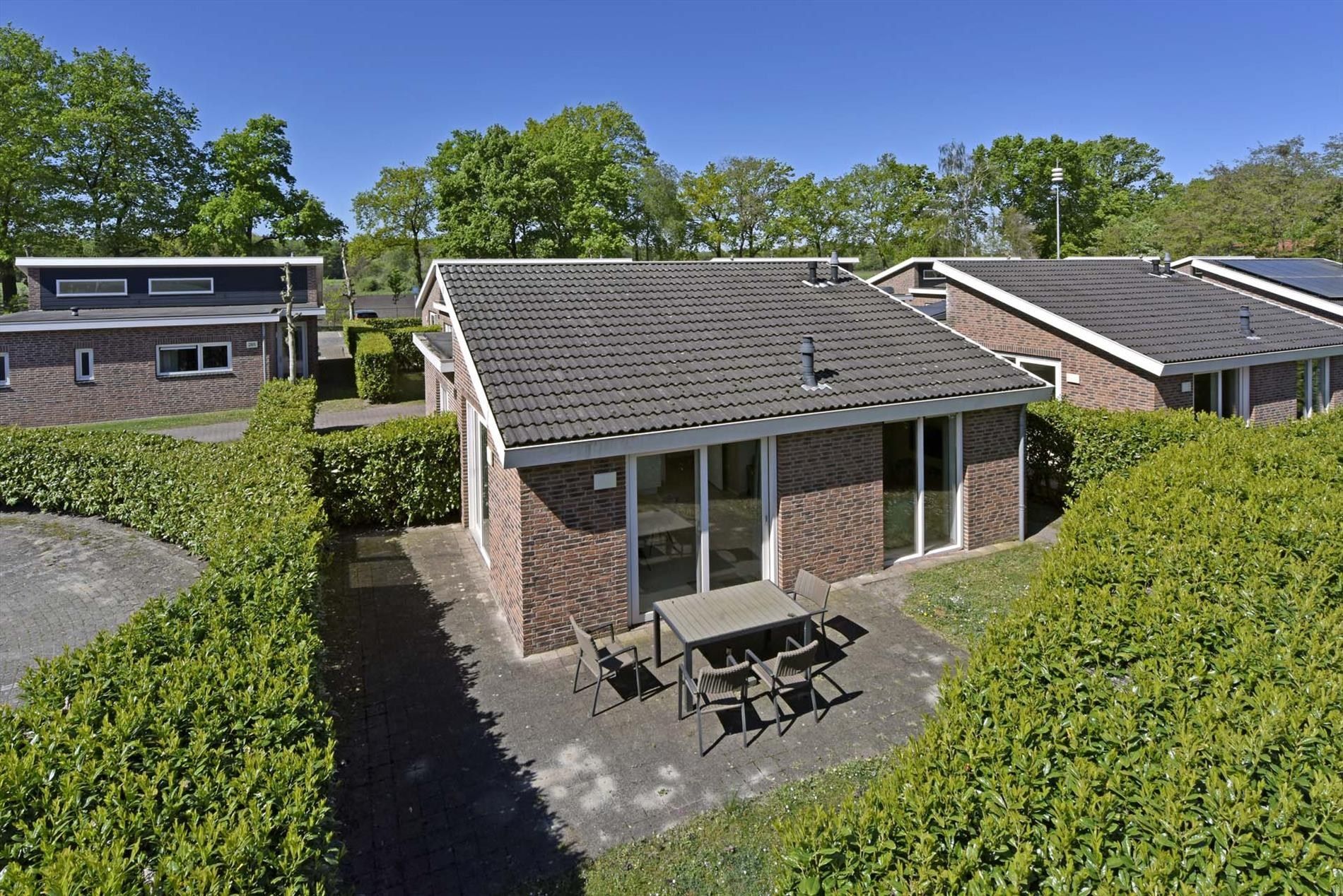 2-bedroom freehold villa in Arcen — photo 1 of 5