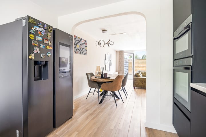 Tussenwoning te koop: Parkwijklaan 83, Almere