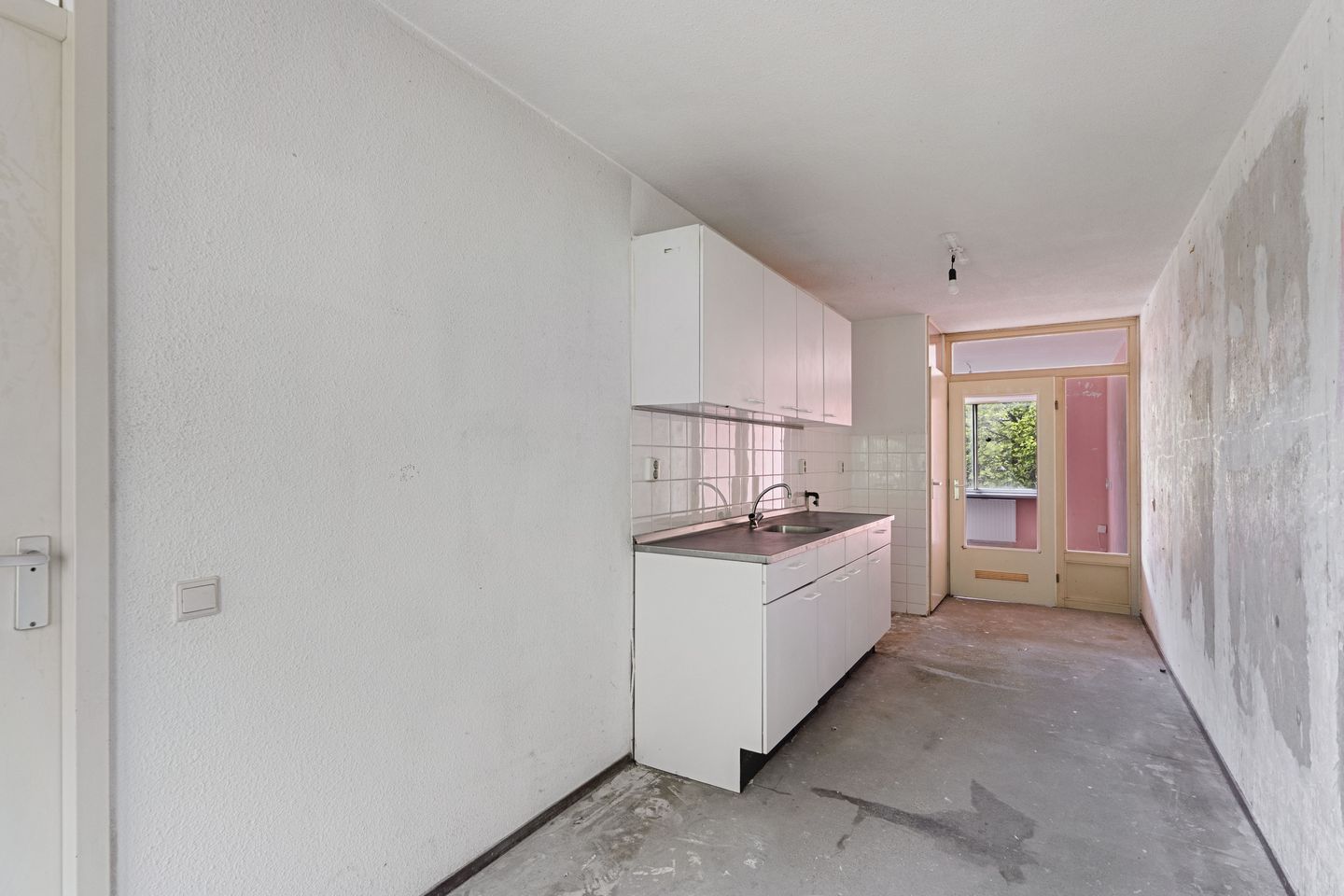 Spacious 3 Bedroom Apartment with Balcony in Venserpolder — 10