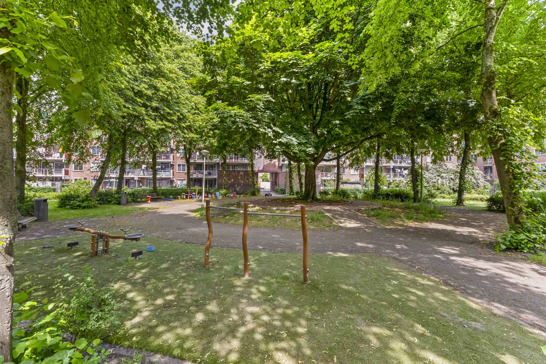 Spacious 3 Bedroom Apartment with Balcony in Venserpolder — 22