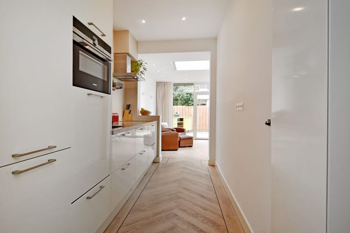Photo 5 of Van Neckstraat 125