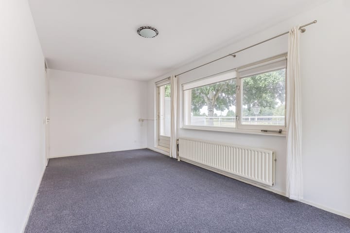 Hoekwoning te koop: Oegstgeeststraat 271, Tilburg