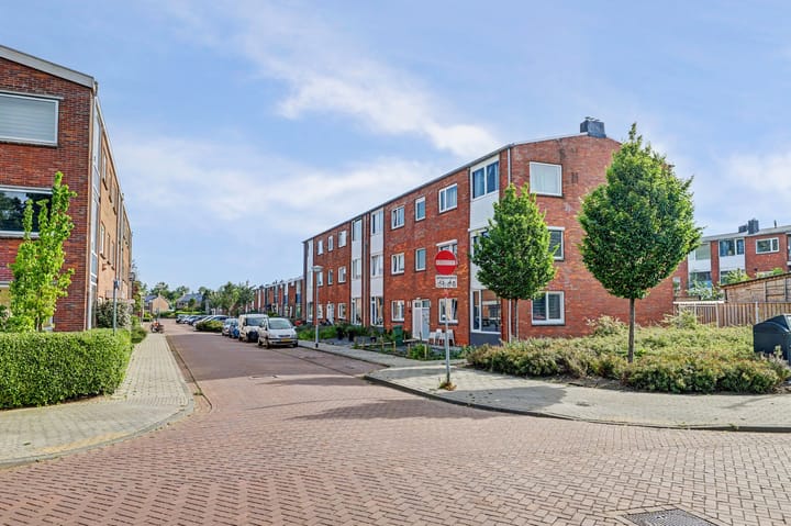 Photo 3 of Hendrick Vroomlaan 10