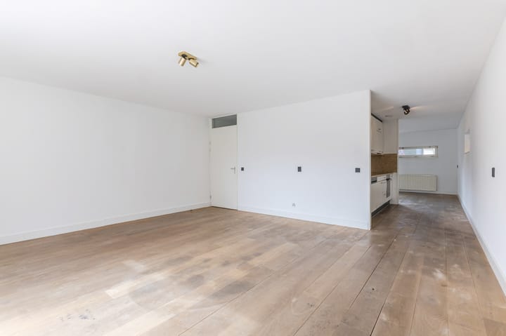 Hoekwoning te koop: Oegstgeeststraat 271, Tilburg