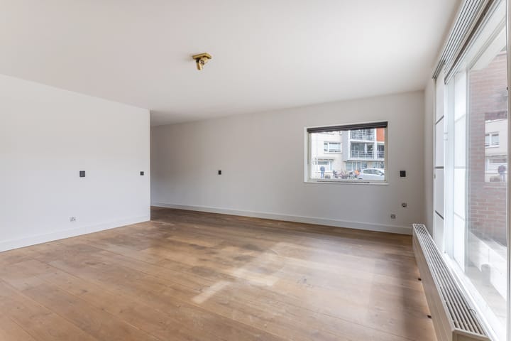 Hoekwoning te koop: Oegstgeeststraat 271, Tilburg