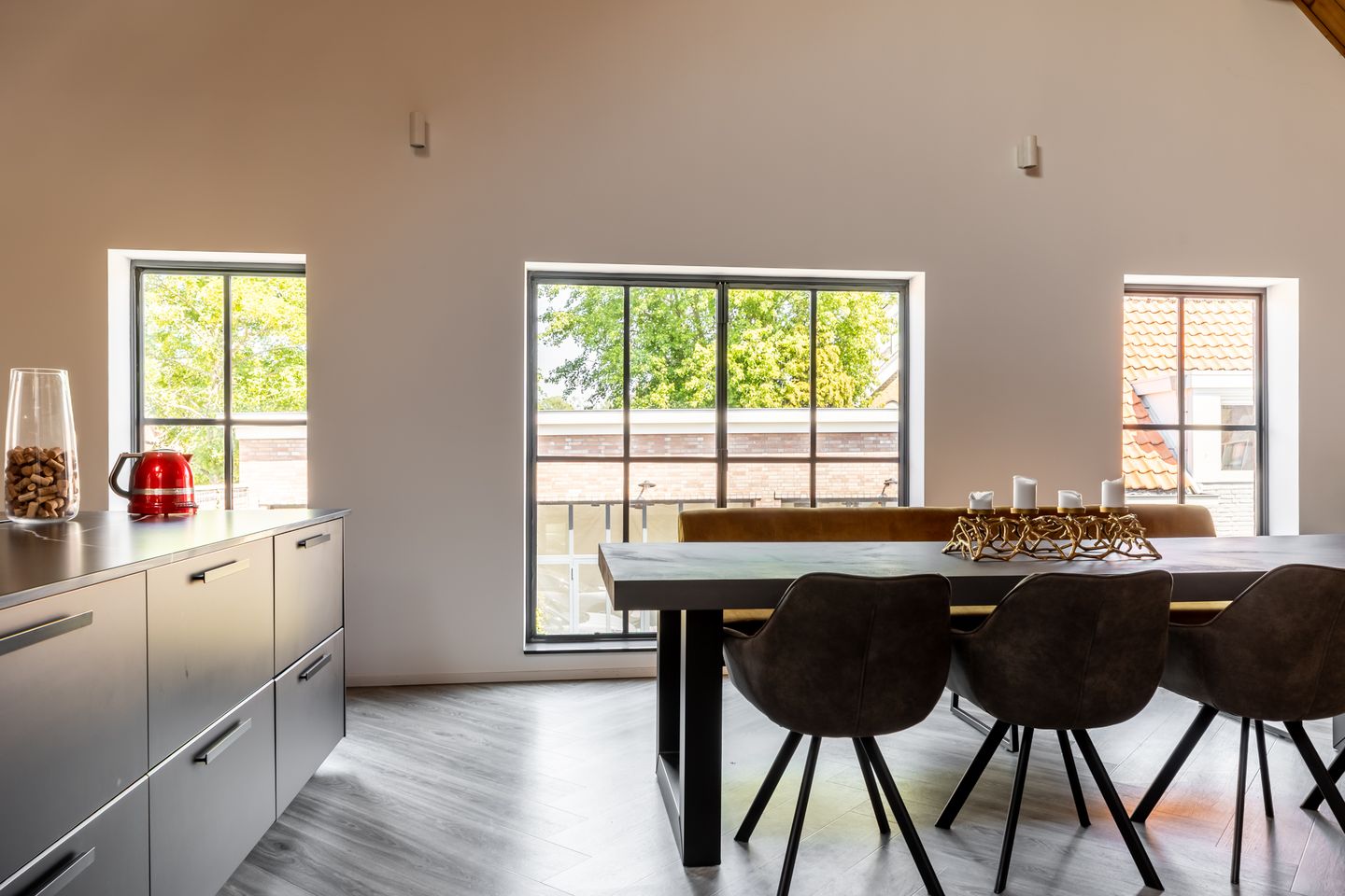 Historic Wine Warehouse Converted into Unique Canal-Side Residence with Guest Apartment and Practice Space — 34