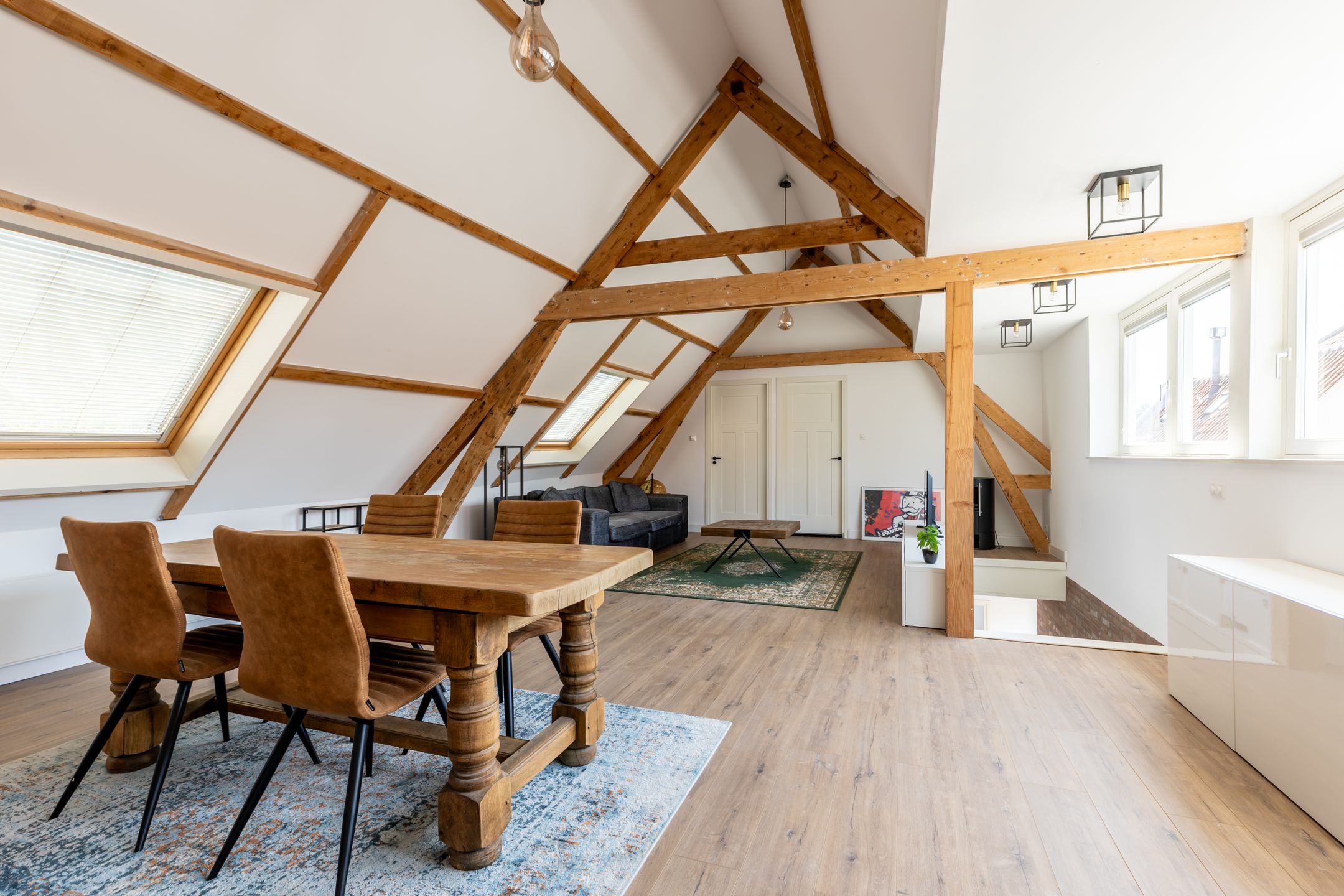 Historic Wine Warehouse Converted into Unique Canal-Side Residence with Guest Apartment and Practice Space — 66