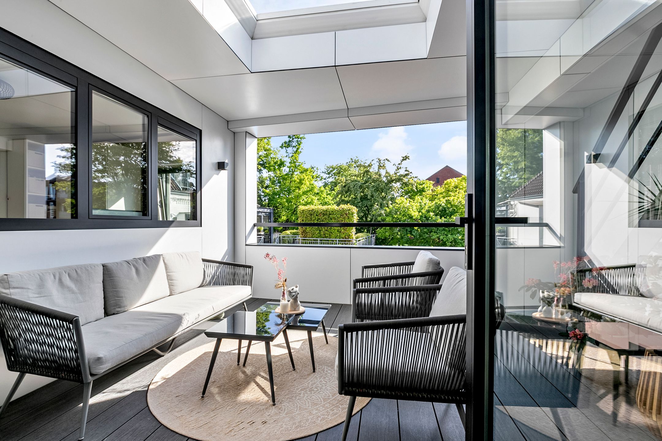 Luxurious Renovated Upper Apartment with Spacious Rooftop Terrace in Huissen Center — 15