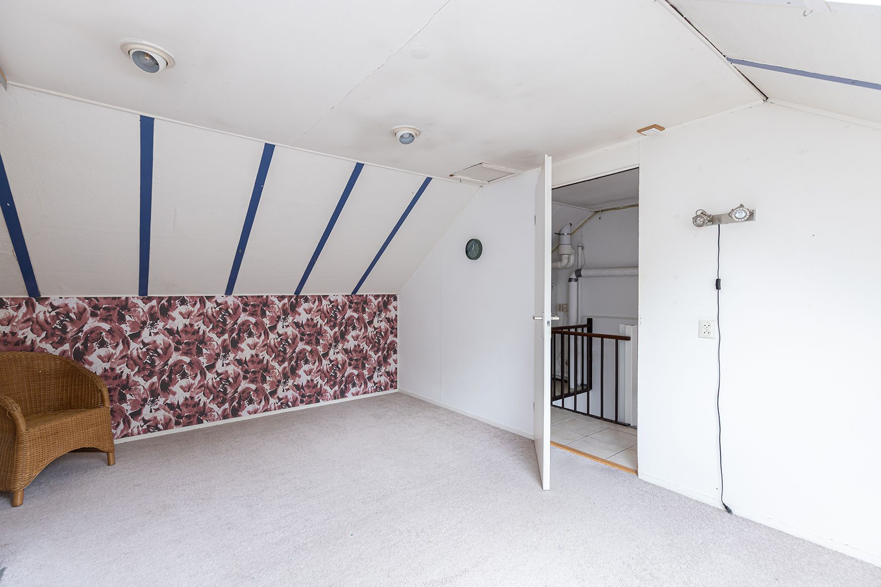 Spacious Terraced House with Four Bedrooms and Private Parking in Green Middenpolder — 24