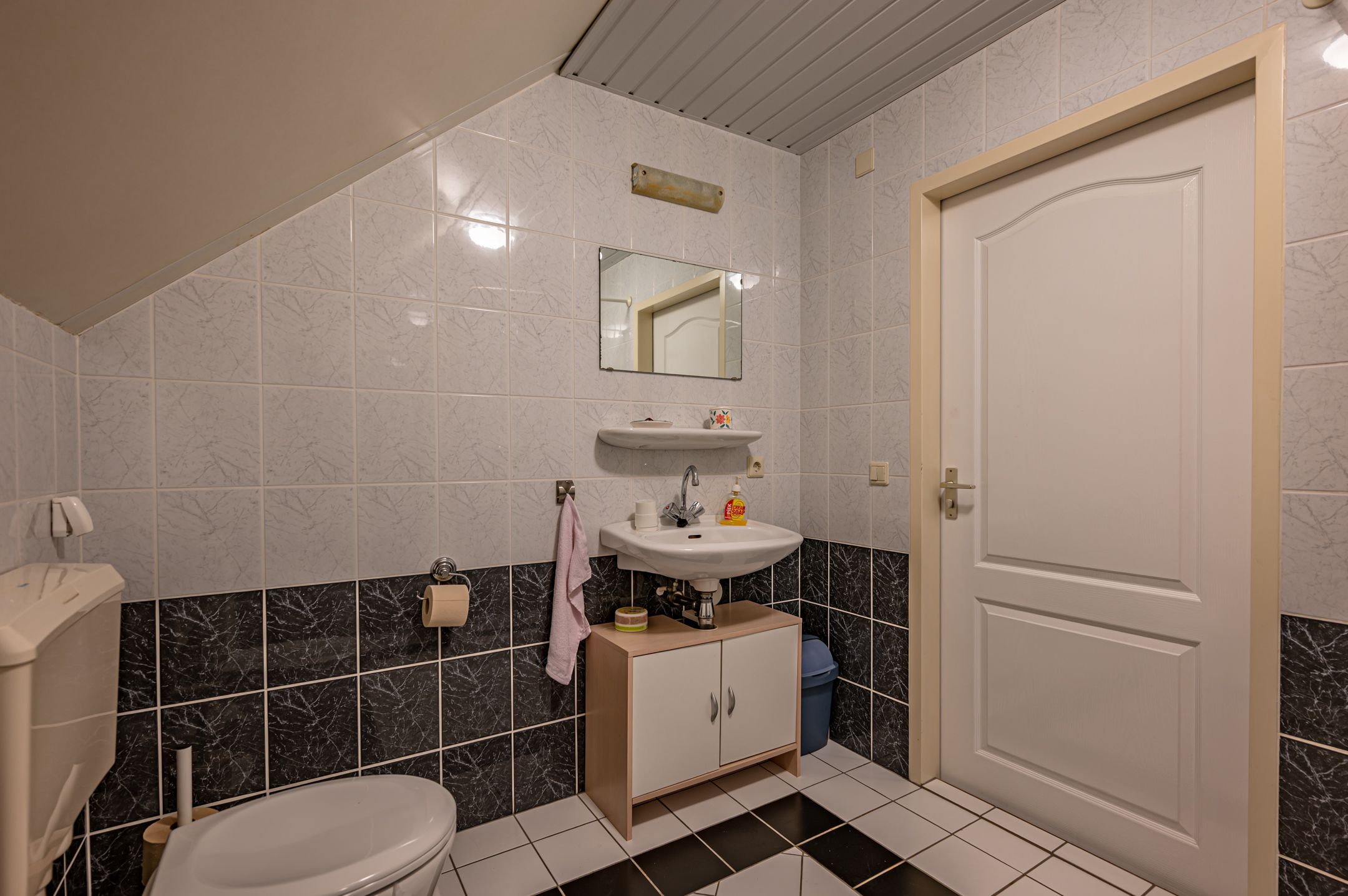 Photo 27 of Plevier 17