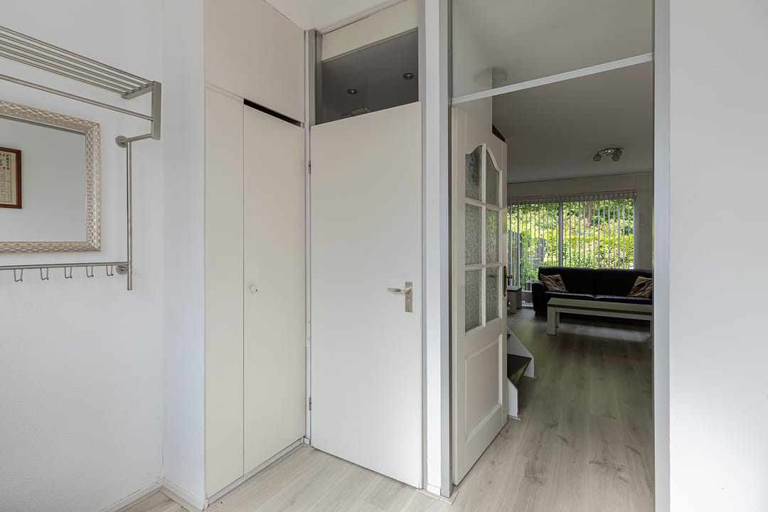 Spacious Terraced House with Four Bedrooms and Private Parking in Green Middenpolder — 7