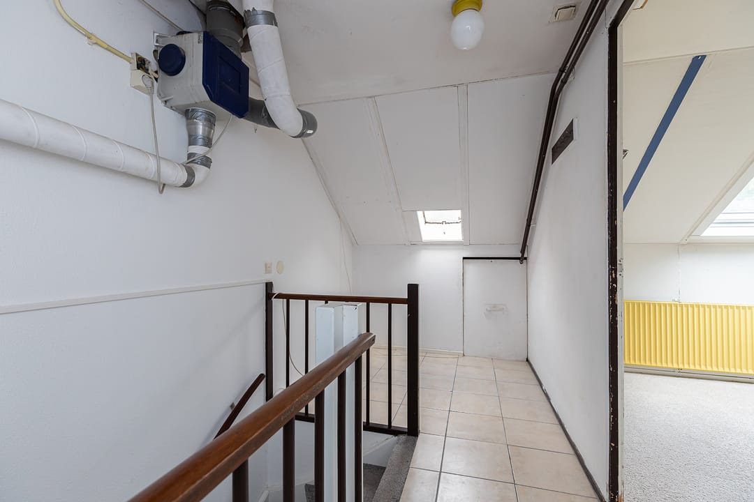 Spacious Terraced House with Four Bedrooms and Private Parking in Green Middenpolder — 22