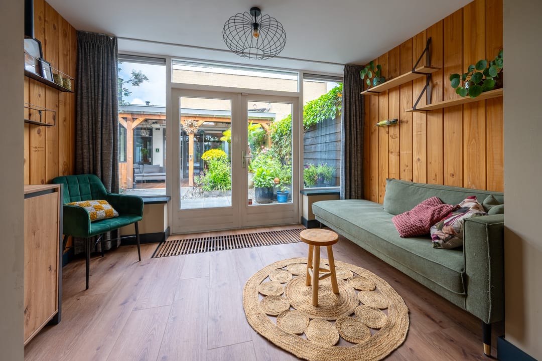 Spacious Semi-Detached Family Home with Versatile Outbuilding in Green Zeist Location — 11