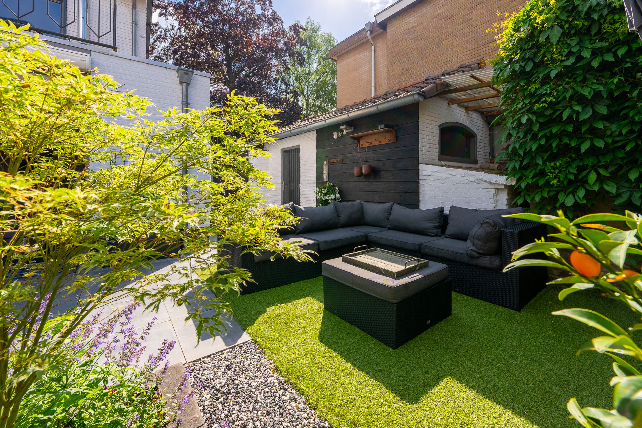 Spacious Semi-Detached Family Home with Versatile Outbuilding in Green Zeist Location — 39