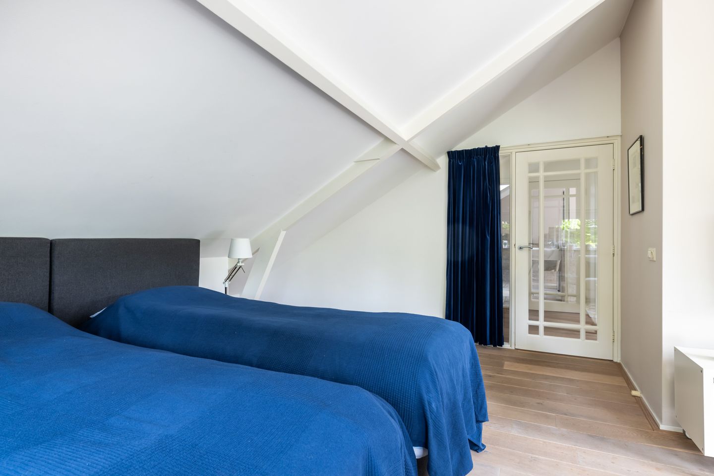 Photo 55 of Van Renesselaan 43-A