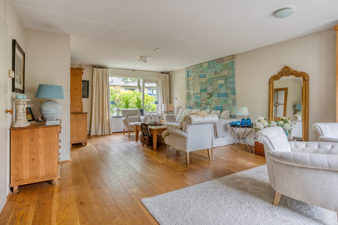 Spacious Corner Home with Large Private Garden in Soestdijk — 7