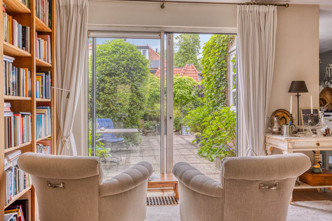 Spacious Corner Home with Large Private Garden in Soestdijk — 8