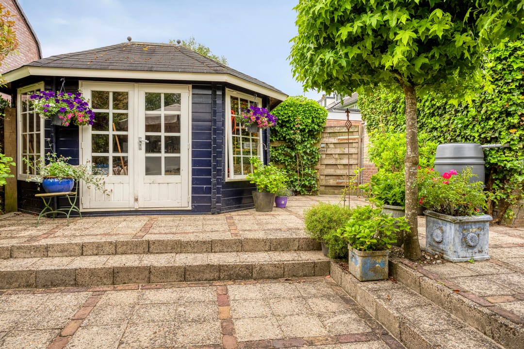 Spacious Corner Home with Large Private Garden in Soestdijk — 37