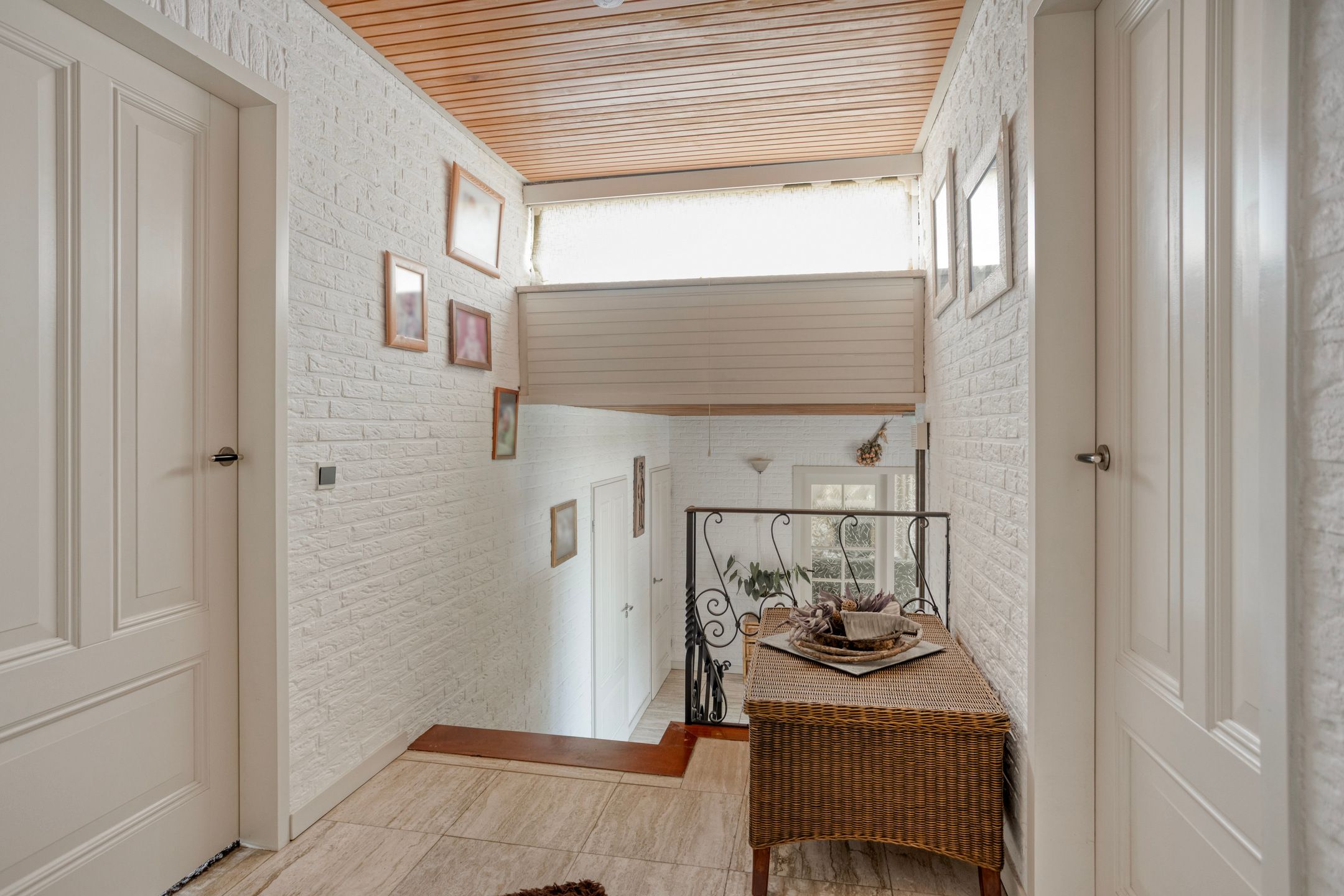 Spacious Split Level Home with Panoramic Views Near Woensdrecht — 21