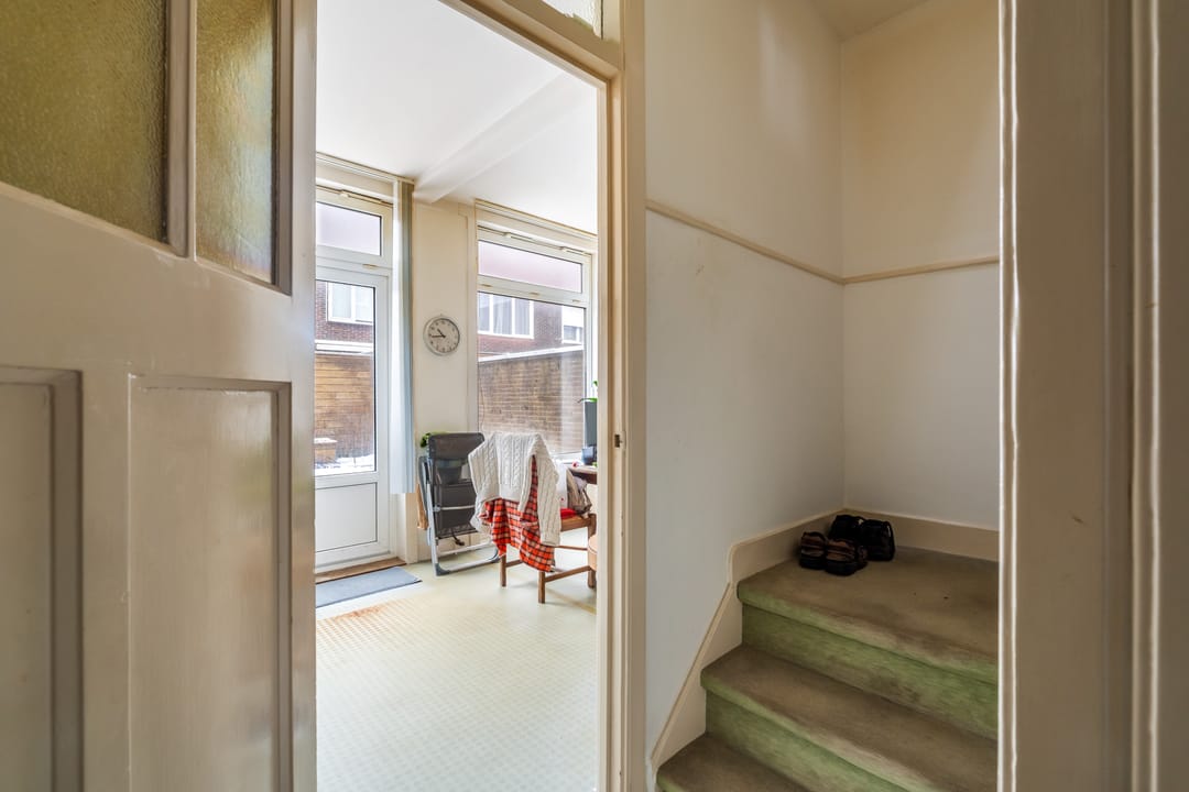 Charming Fixer-Upper in Duindorp with Surprisingly Spacious Garden — 8