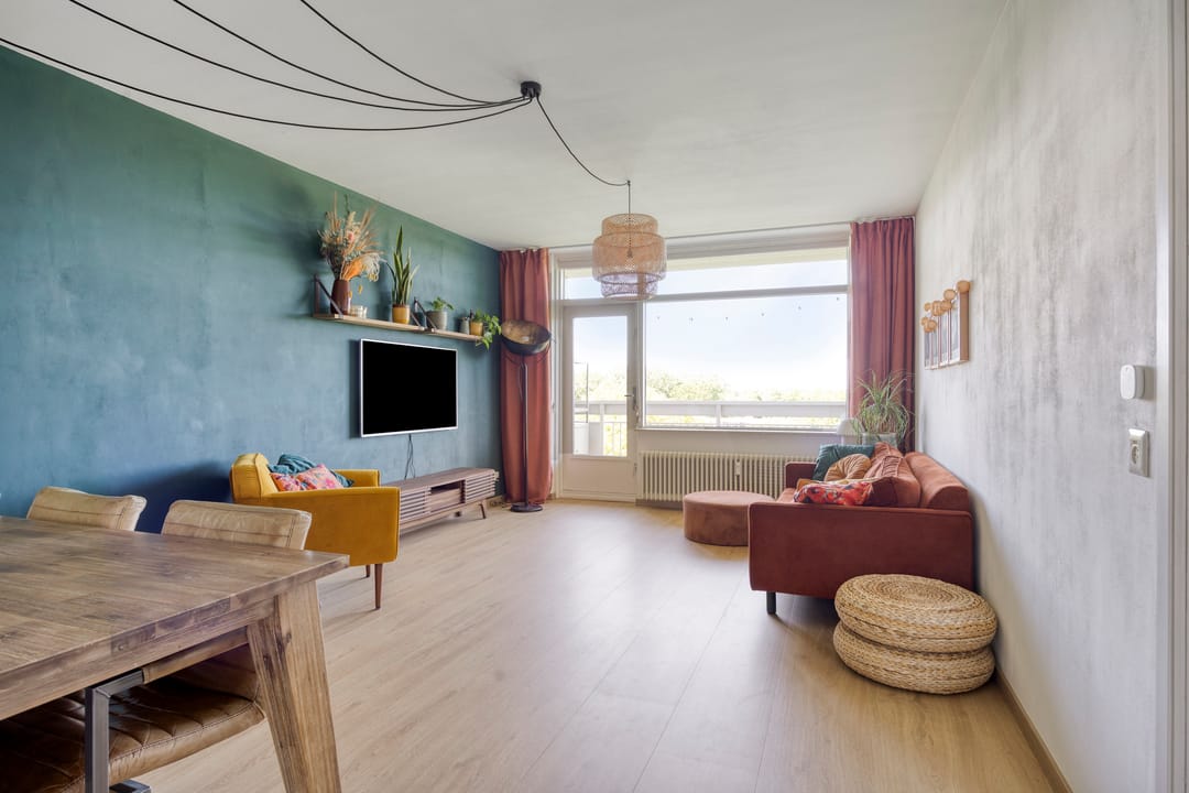 Modern Four Room Apartment with Green Views in Vaartbroek — 8