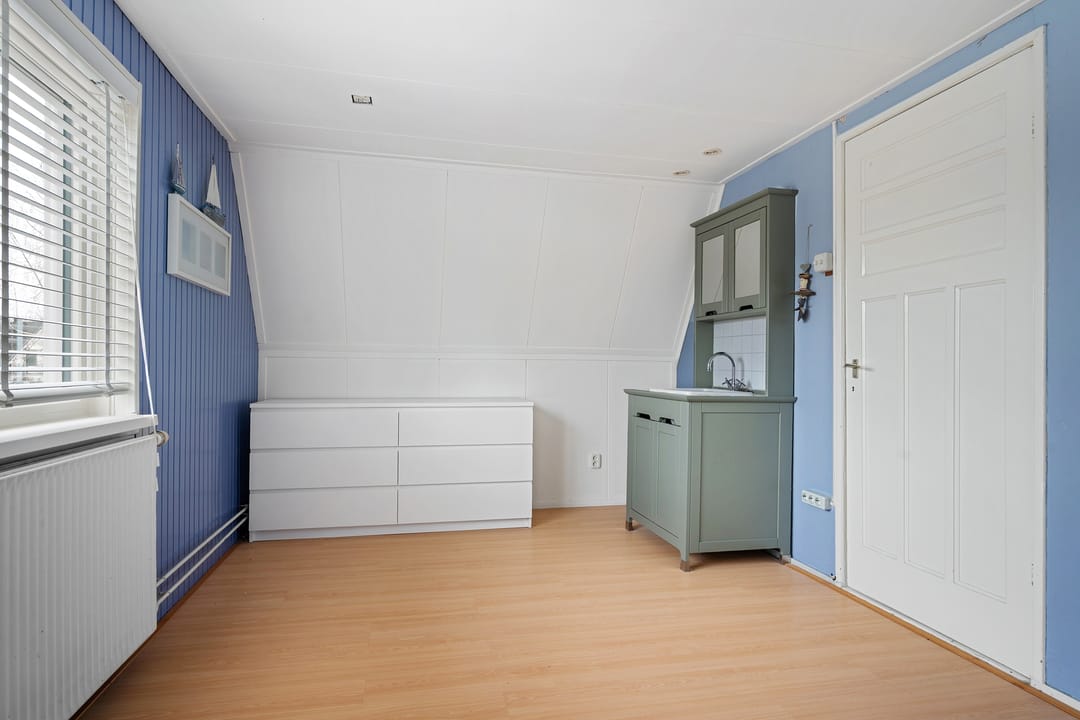 Spacious Detached Home with Versatile Outbuilding in Apeldoorn West — 23