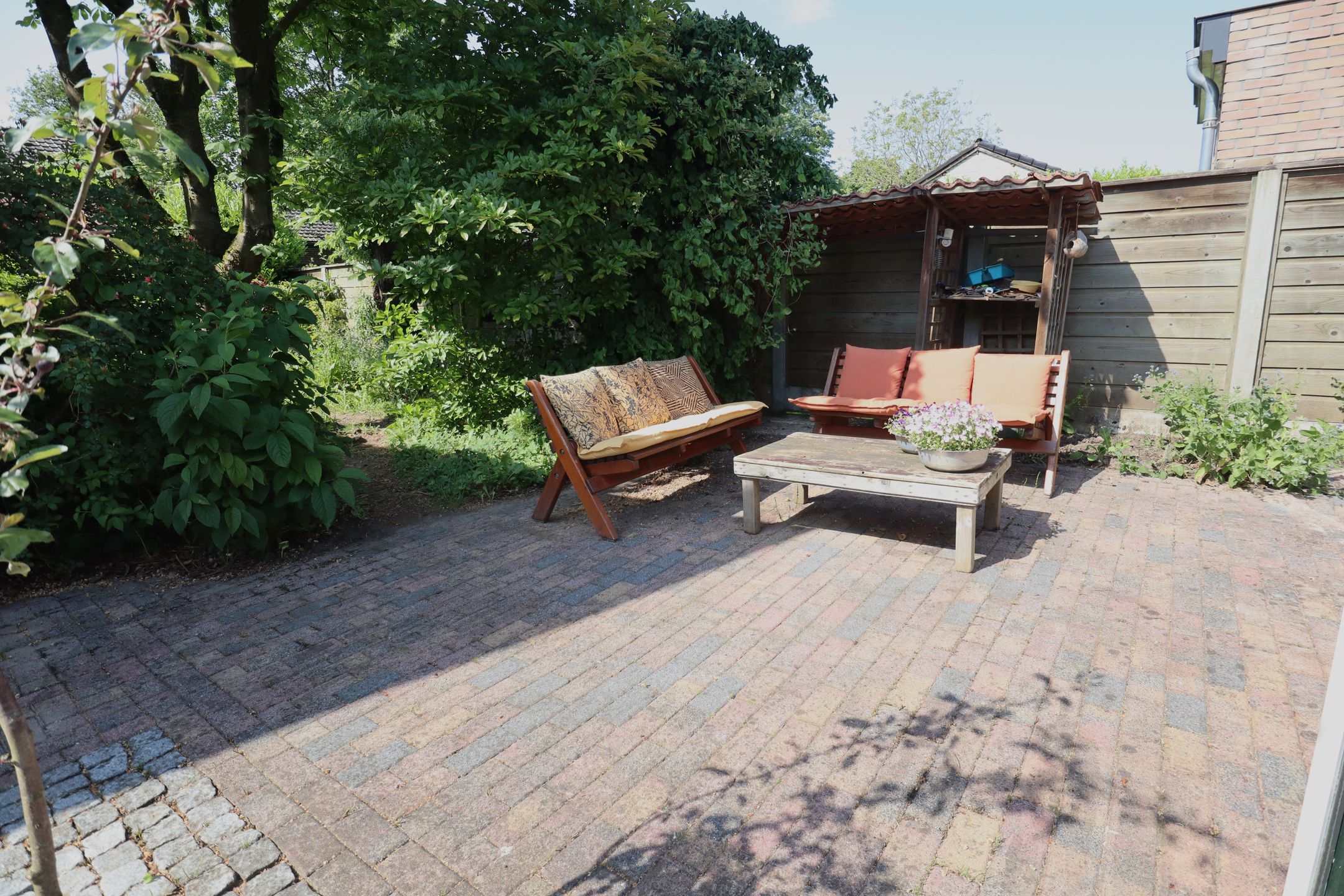 Spacious Detached Home with Versatile Outbuilding in Apeldoorn West — 30